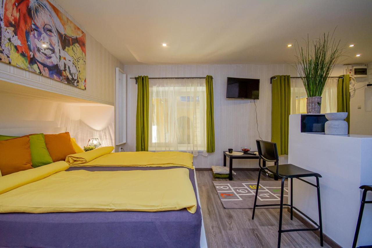 Urania Apartment บูดาเปสต์ ภายนอก รูปภาพ